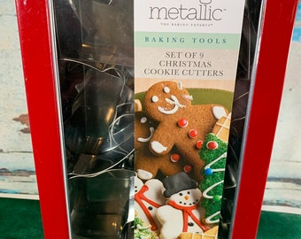 Cortadores de galletas navideños vintage: juego de 9 de acero inoxidable en lata original