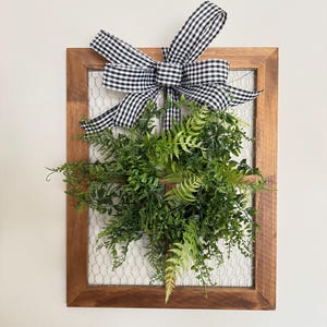 Fern Mini Wreath on Chicken Wire Frame, Modern Country  Kitchen Decoration, Greenery Wall Hanging