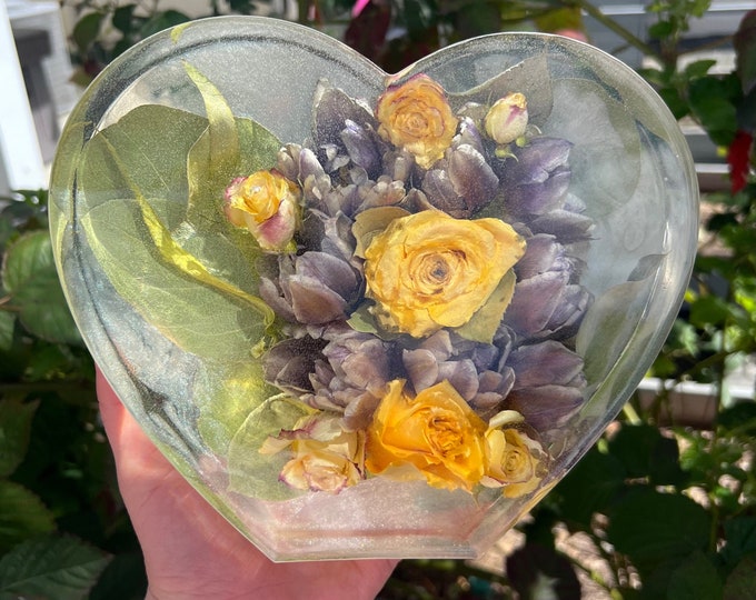 Yellow Roses Large Heart 3D Resin Block