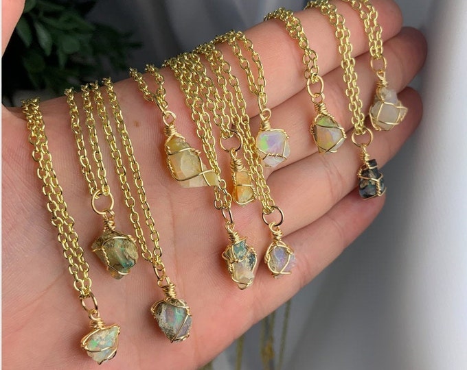 Small Welo Opal Gold Necklace