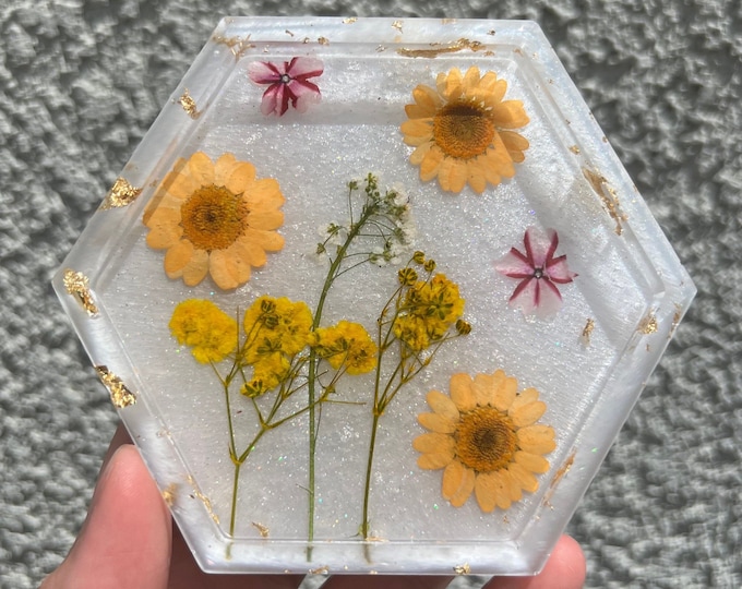 White Floral Resin Ring Dish / Jewelry Dish