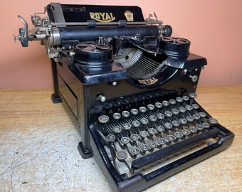 1929 Royal 10 Working Vintage Desktop Typewriter w New Ink