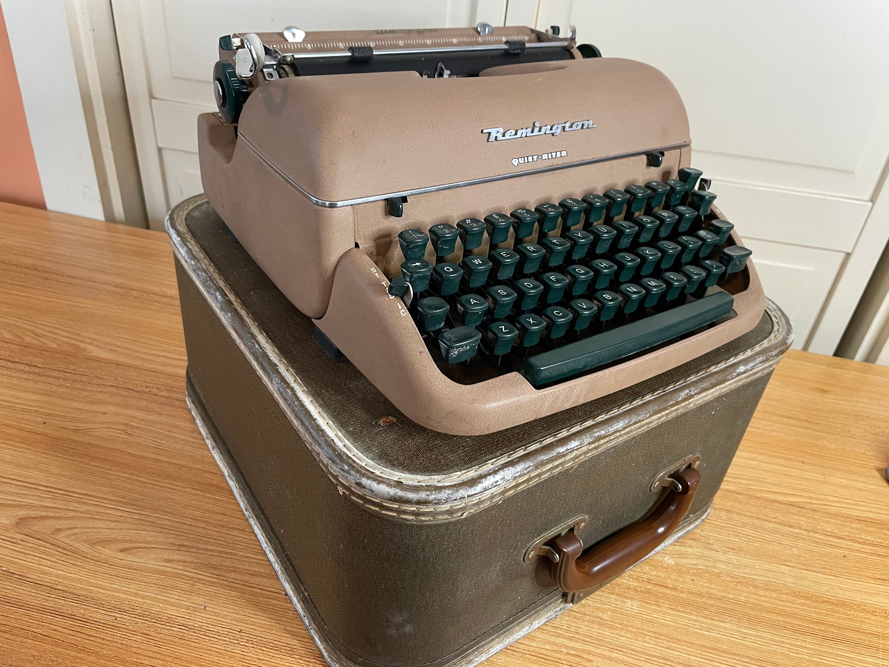 1957 Vintage Remington Quietriter Portable Typewriter Working Etsy