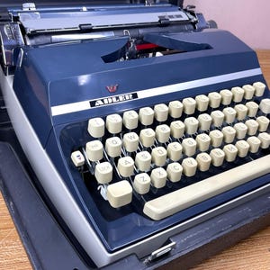 Excellent! 1974 Adler J5 Serviced Vintage Portable Typewriter (Elite)
