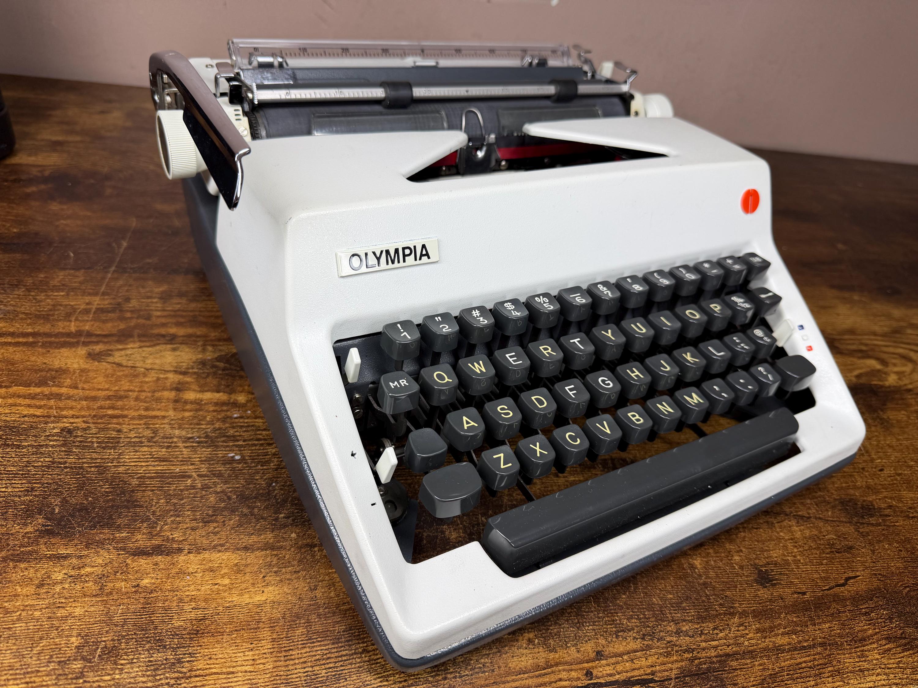 Rare olympia typewriter - Etsy 日本