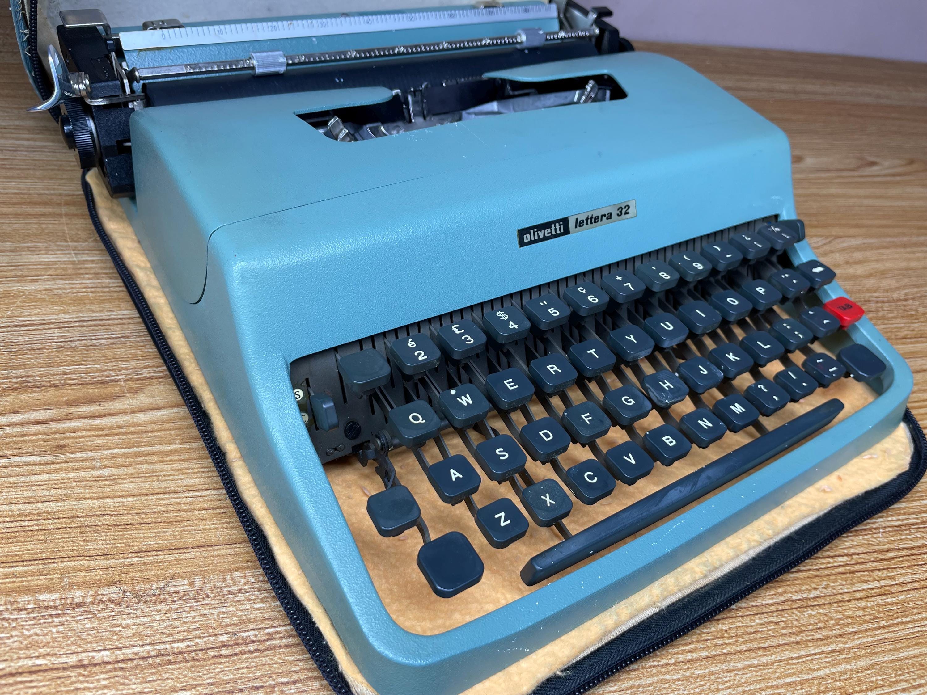 1972 Olivetti Lettera 32 (For Parts/As-is)
