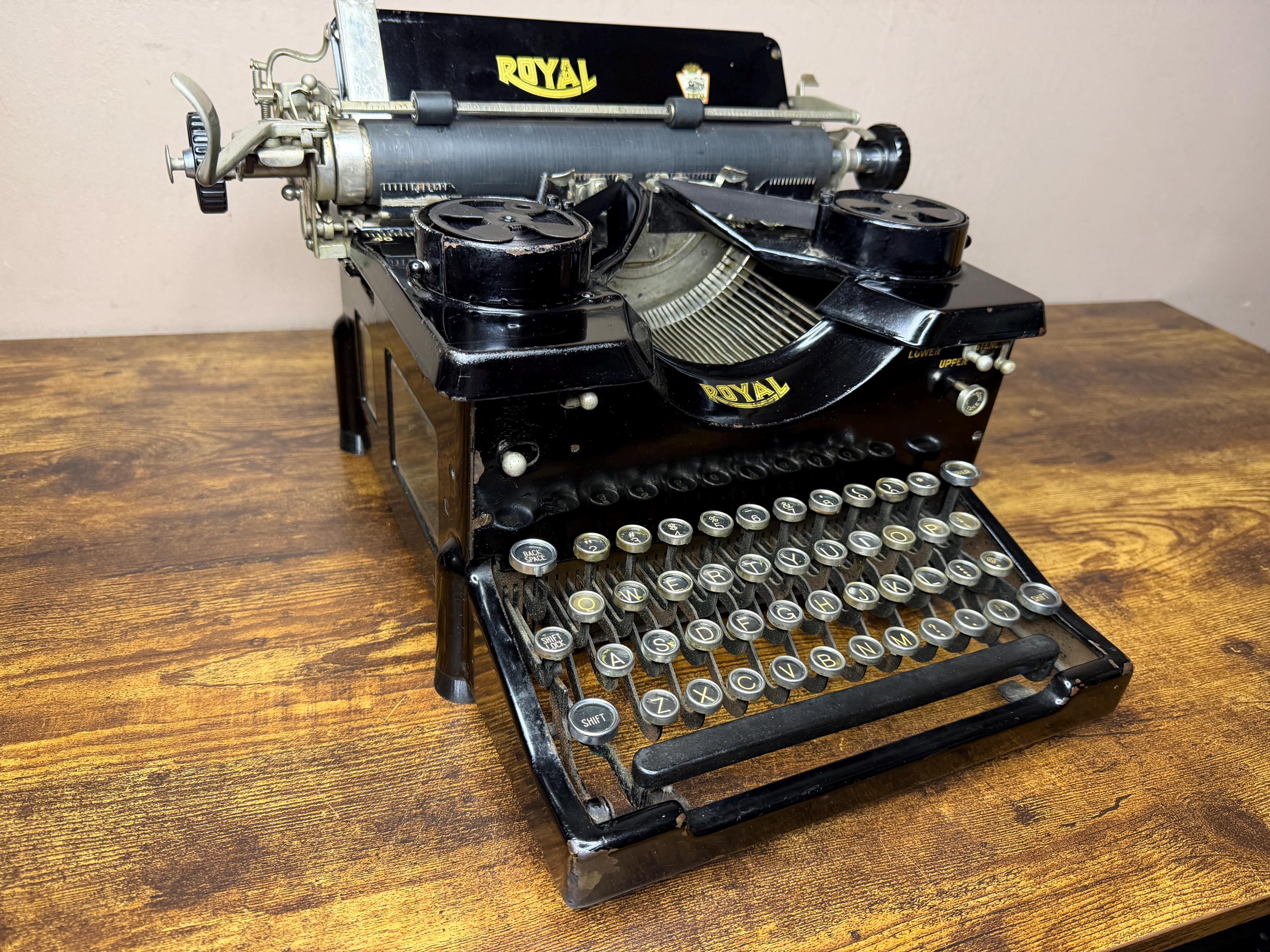 Royal 10 Typewriter - Etsy