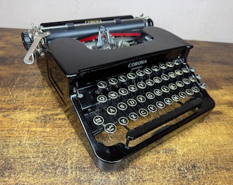 Bellissima! Macchina da scrivere vintage Corona Standard Flat Top del 1935 revisionata, con nuovo rullo di stampa.