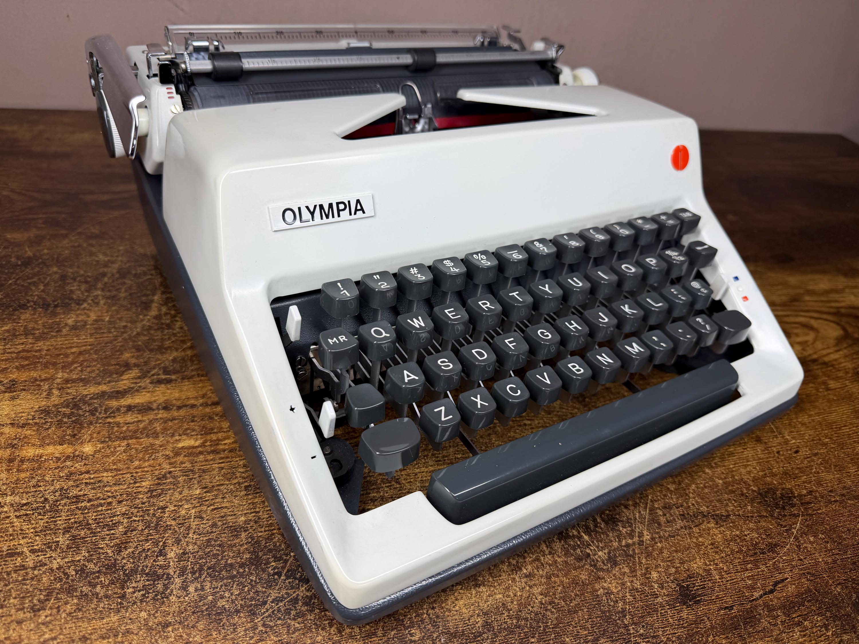 Olympia Sm9 Serviced Typewriter - Etsy