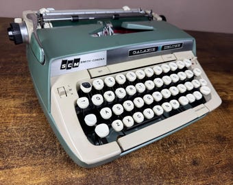Excellent! Serviced 1966-72 Smith-Corona Galaxie Deluxe Green Vintage Typewriter
