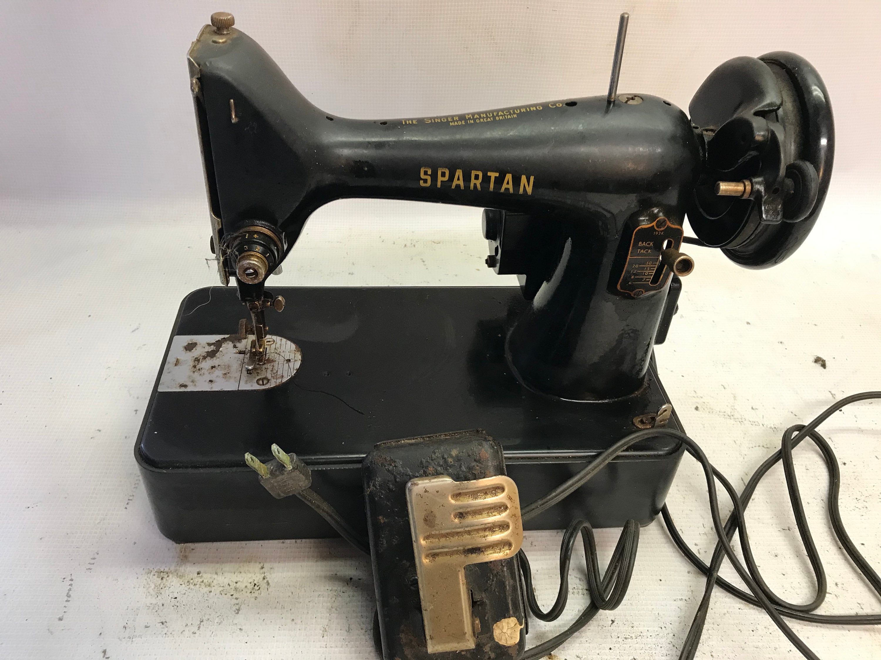Non Electric Sewing Machine for sale Only 2 left at 65