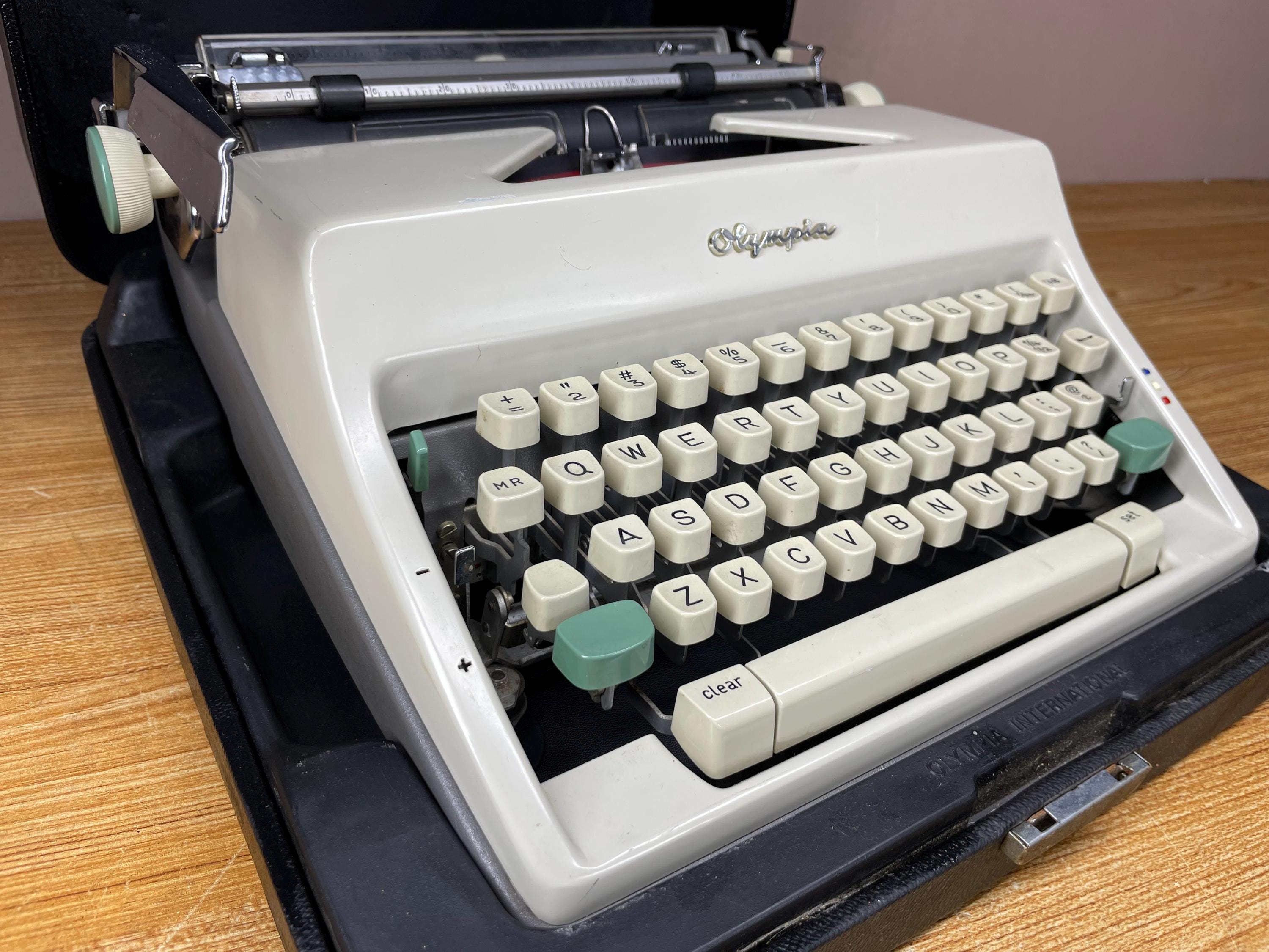 オリンピア　タイプライタ－ Yahoo!オークション -「olympia タイプライター」の落札相場