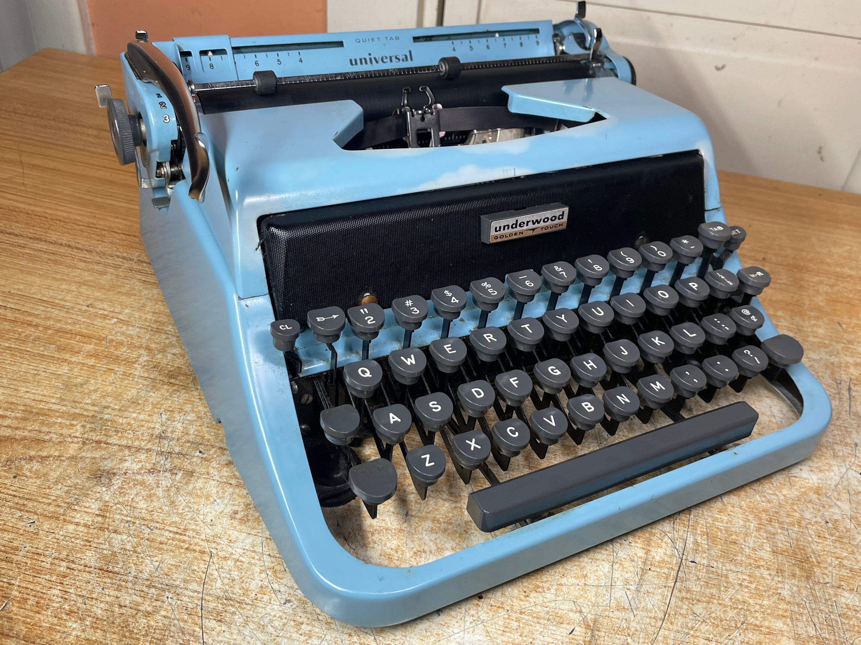1957 Underwood Golden Touch Electric Typewriter Original Vintage