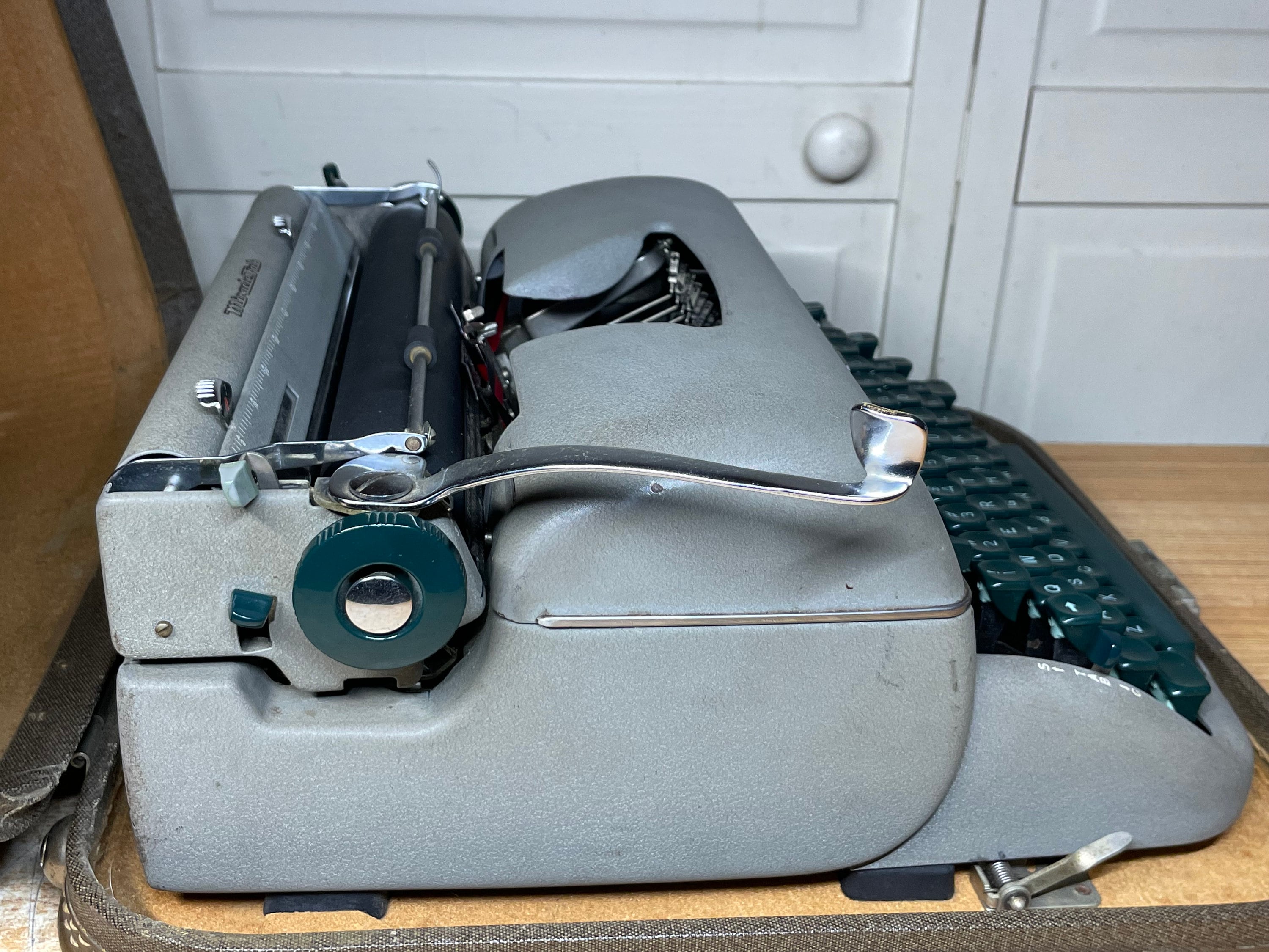 Remington Quiet-Riter タイプライター Remington Quiet-Riter Miracle Tab Typewriter Vintage 1950's