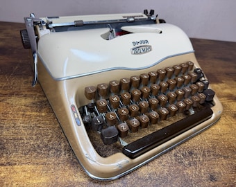 Serviced 1957 Triumph Perfekt Vintage Portable Typewriter German Engineering