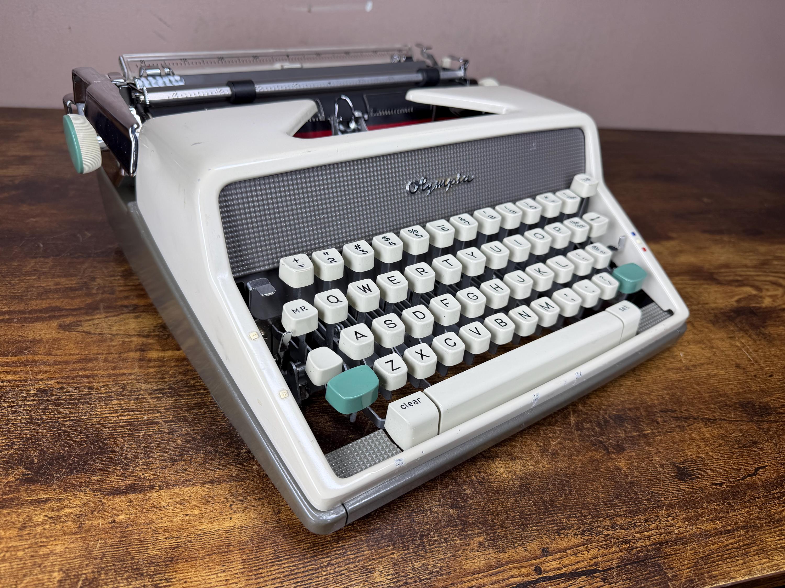 Olympia typewriter - Etsy 日本
