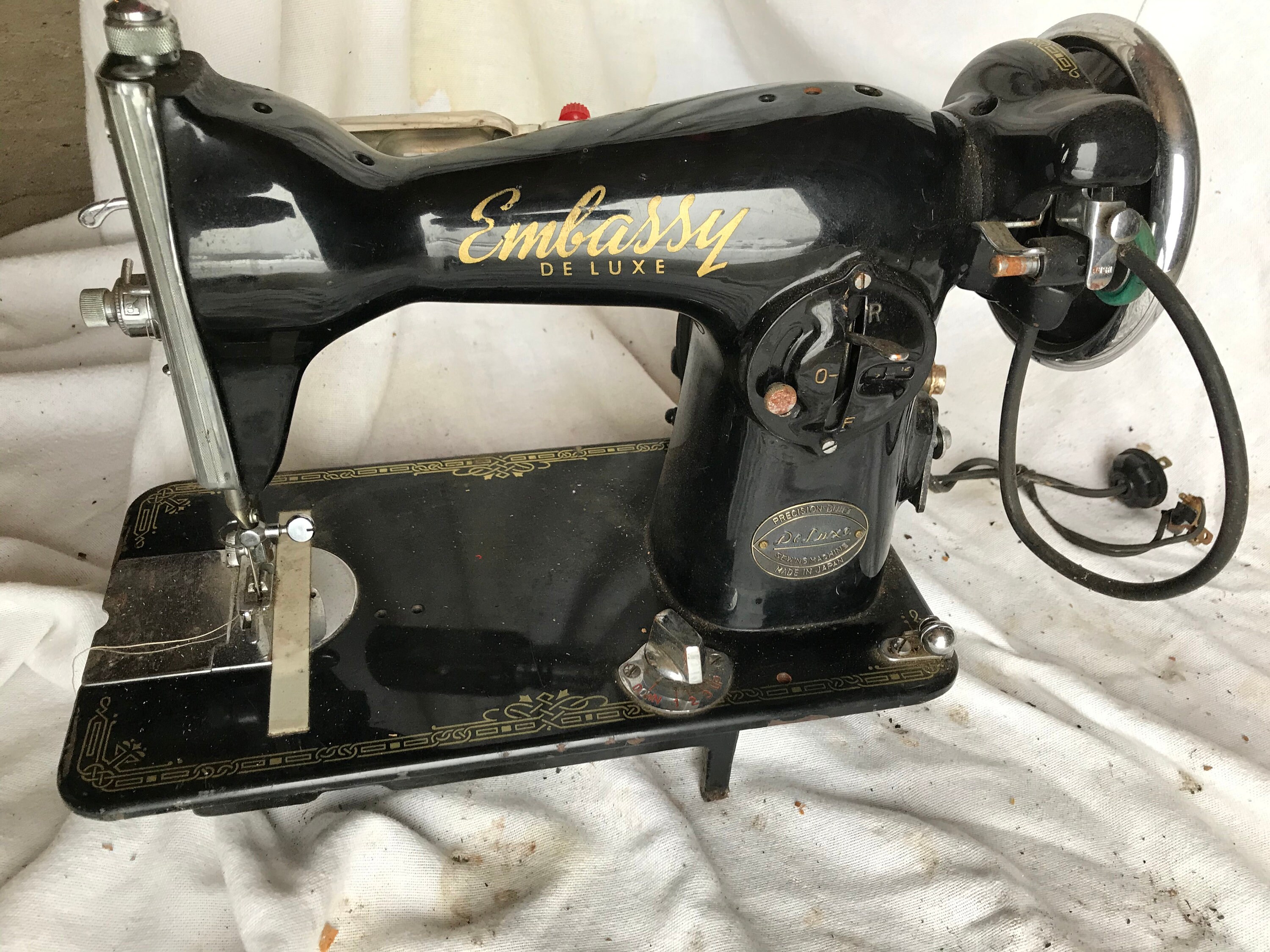 Non Electric Sewing Machine for sale Only 2 left at 65