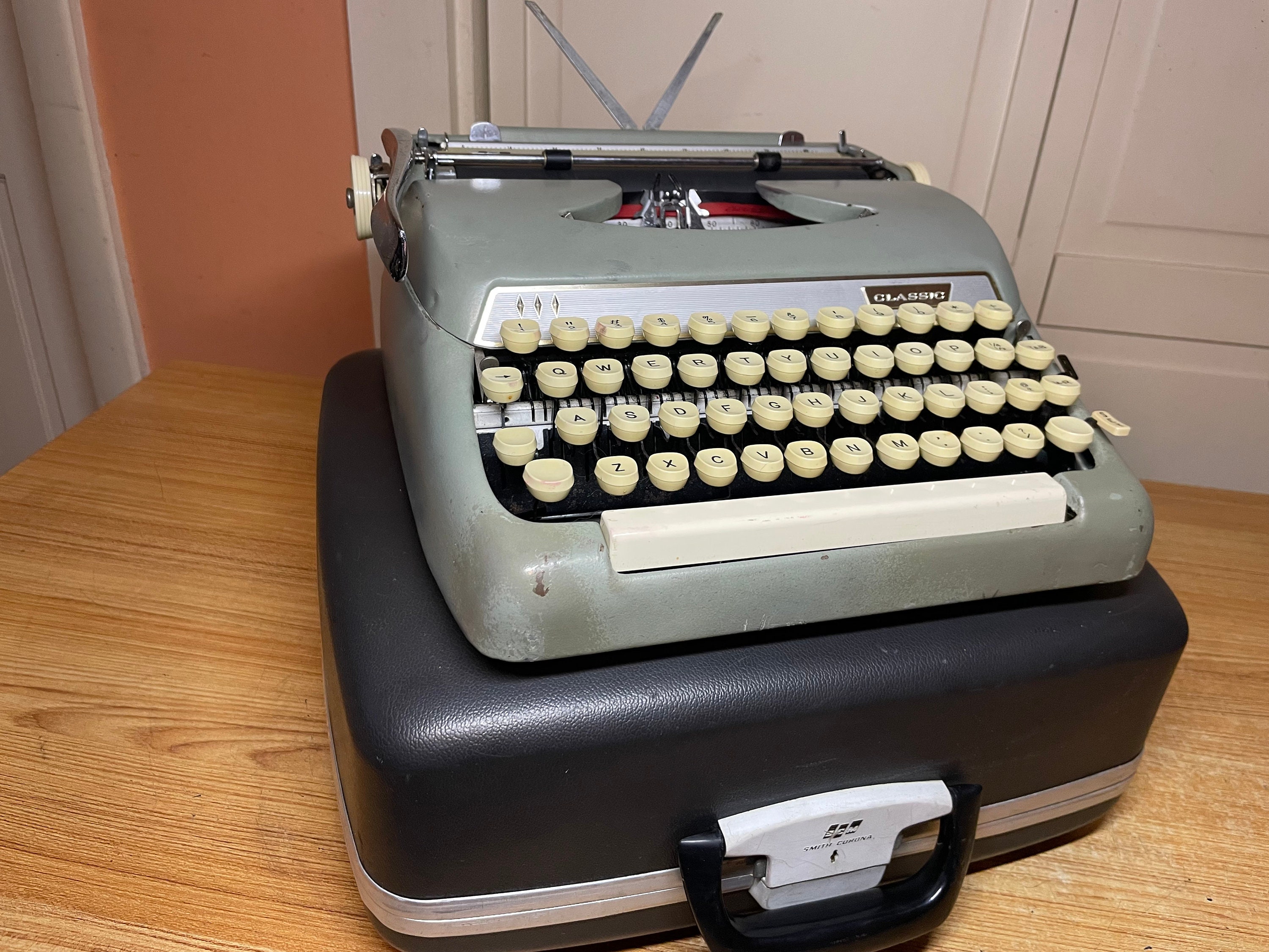 1964 Vintage Smith-corona Classic Portable Typewriter Working | Etsy