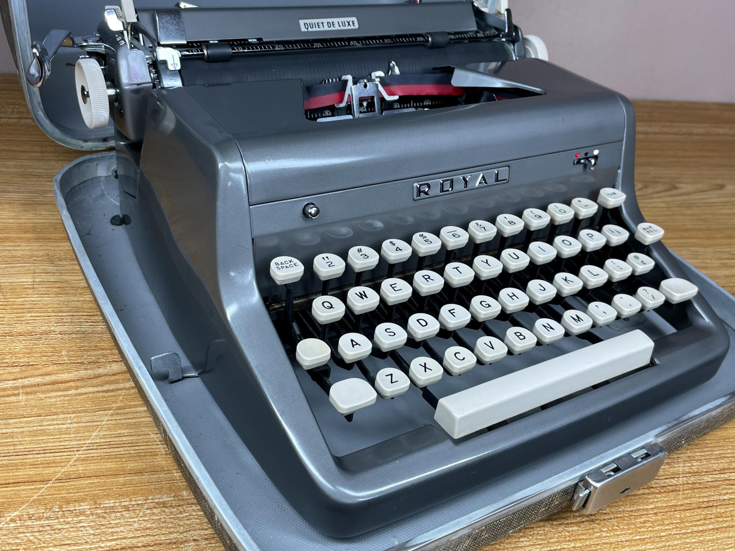 Royal Quiet Deluxe Typewriter - Etsy