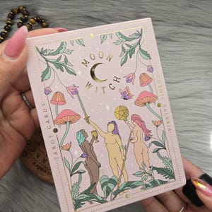 Tarot de la Bruja Lunar de Cosmic Valeria, baraja de tarot de 78 cartas con guía complementaria y caja - USADO