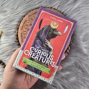 I Tarocchi delle Creature Curiose di Chris-Anne, mazzo di tarocchi da 78 carte con guida e scatola di accompagnamento - USATO