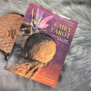 The Fairy Tarot Kit Edition di Helene e Doris Saltarini, mazzo di tarocchi da 78 carte con guida e scatola di accompagnamento - USATO