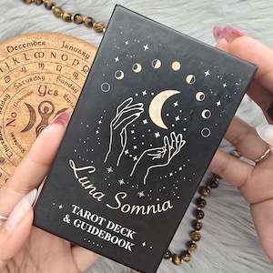 Mazzo di tarocchi Luna Somnia e guida di ShoresofMoon, mazzo di tarocchi da 78 carte con guida e scatola di accompagnamento - USATO