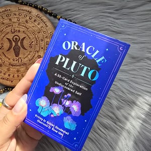 Oracle of Pluto van Aubrey Houdeshell, kaartspel van 55 kaarten met bijbehorende gids en originele doos - GEBRUIKT