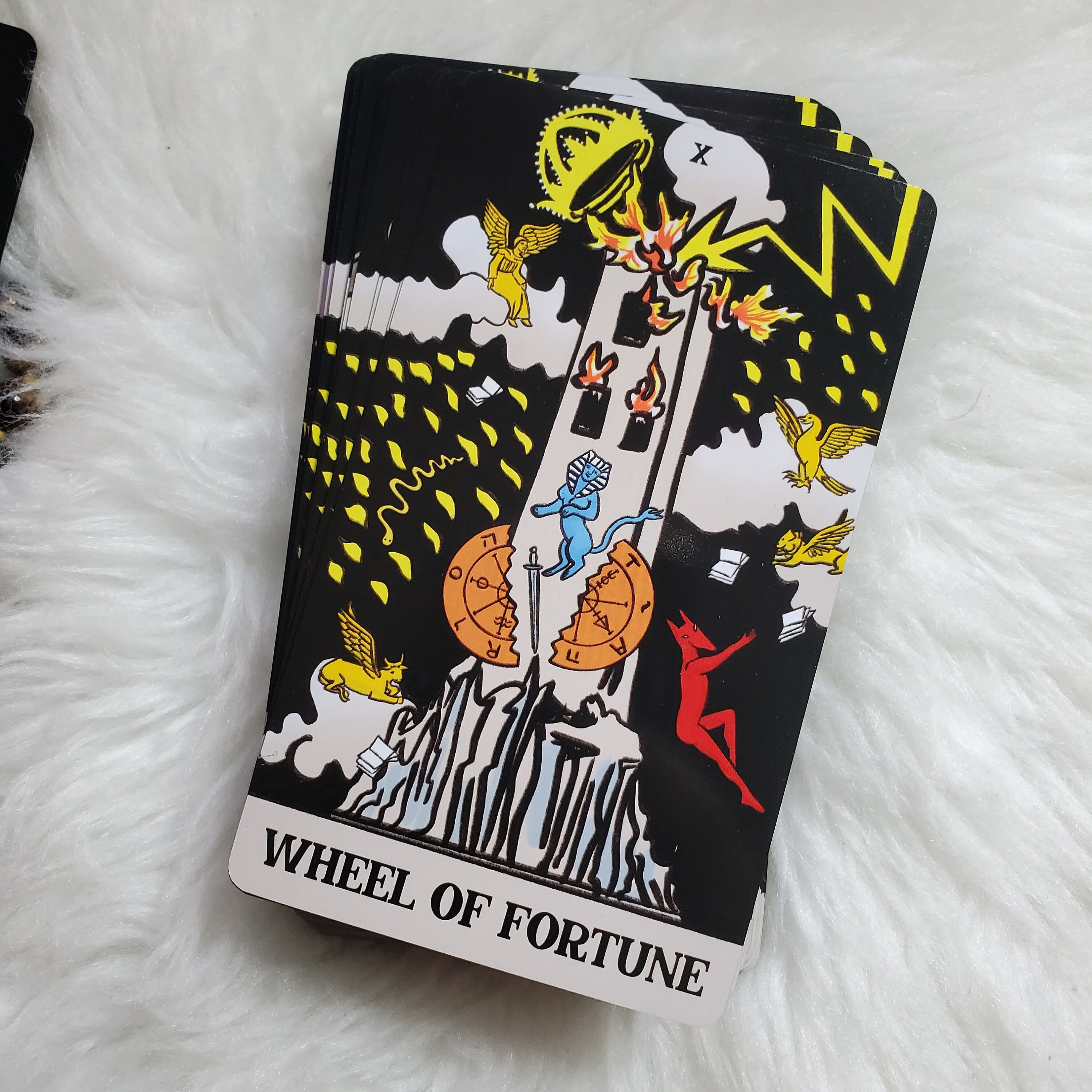 ※新品・未使用※TOWER TAKEOVER TAROT New: Tower Takeover Tarot by Kaylani Perisho, Creative 78 Card