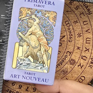 Primavera Tarot van Lo Scarabeo, tarotdeck van 78 kaarten met klein wit boekje en doos - GEBRUIKT