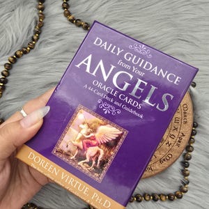 Tägliche Guidance From Your Angels Orakelkarten von Doreen Virtue, Ph.D., 44 Karten Kartenspiel mit Begleitleitfaden und Originalbox - GEBRAUCHT