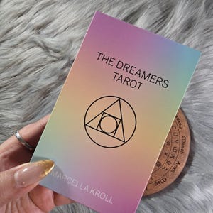 The Dreamers Tarot di Marcella Kroll, mazzo di tarocchi da 78 carte con guida e scatola di accompagnamento - USATO