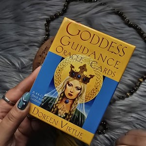 Cartas del oráculo de la guía de las diosas de Doreen Virtue, baraja de 44 cartas con guía complementaria y caja original - USADA