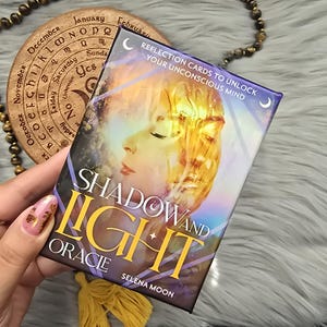 Shadow and Light Oracle van Selena Moon, 36 kaartendeck met bijbehorende gids en originele doos - GEBRUIKT