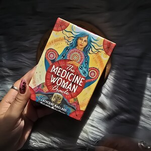 El Oráculo de la Medicina de Catherine Maillard, baraja de 49 cartas con guía complementaria y caja original - USADA