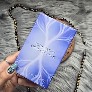 Soul Trees Oracle Cards por Allyson Williams-Yee, baralho de 80 cartas com guia complementar e caixa original - USADO