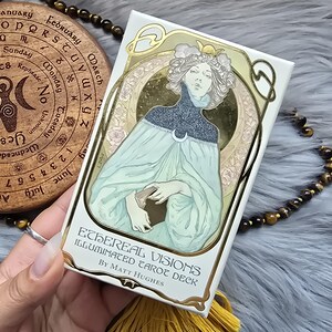 Ethereal Visions Illuminated Tarot Deck van Matt Hughes, tarotdeck van 80 kaarten met bijbehorende gids en doos - GEBRUIKT