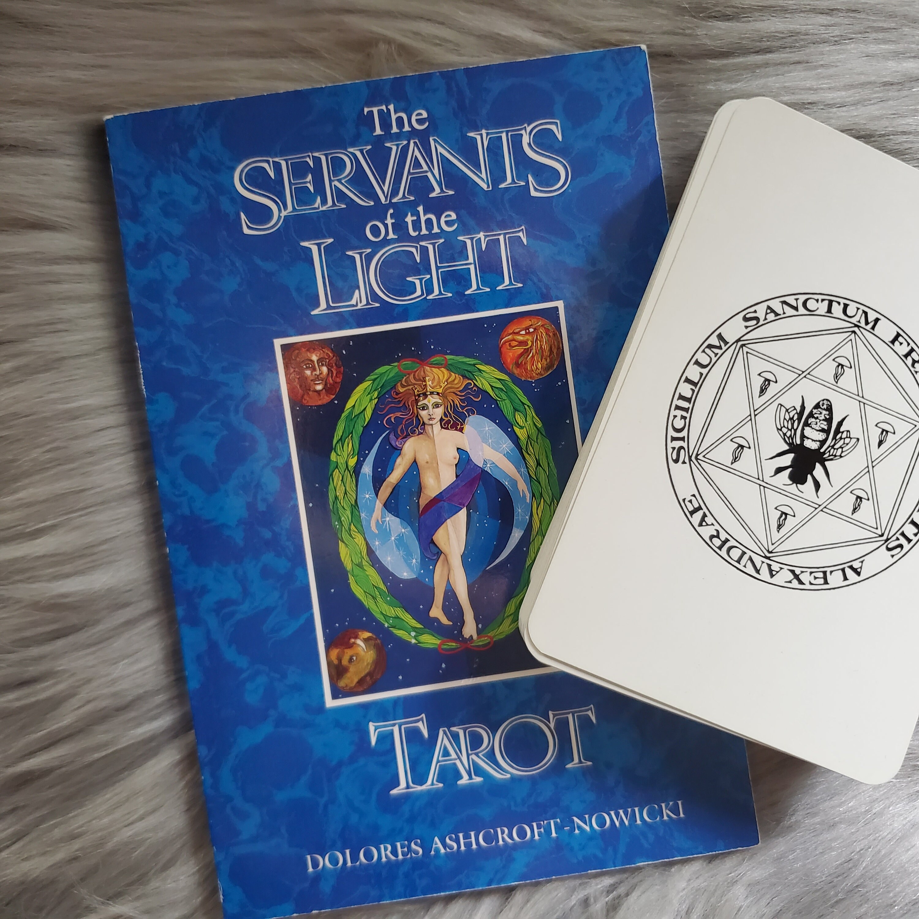 The SERVANTS of the LIGHT TAROT 【公式通販】 The SERVANTS of the LIGHT TAROT 【公式通販】