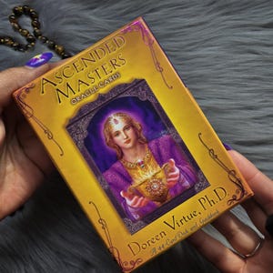Ascated Masters Orakel Karten von Doreen Virtue, Ph.D., 44 Karten Deck mit begleitenden Anleitungsbuch und Original Box - GEBRAUCHT