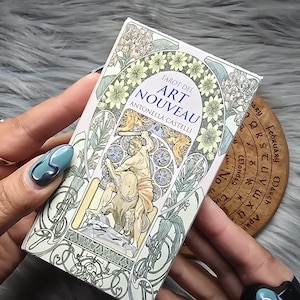 Tarot del Art nouveau par Antonella Castelli, jeu de tarot de 78 cartes avec petit livre blanc et boîte - OCCASION