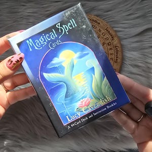 Cartas de hechizos mágicos de Lucy Cavendish, baraja de 44 cartas con guía complementaria y caja original - USADA