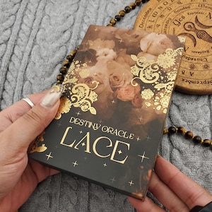 Oráculo del Destino Lace de Lisa Santine, mazo de 53 cartas con guía y caja - USADO