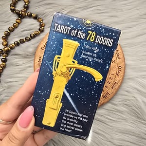 Tarot de las 78 Puertas de Pietro Alligo, baraja de tarot de 78 cartas con pequeño libro blanco y caja - USADO