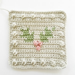 Holly Berries Crochet Blanket Square, Crochet Pattern for Christmas, Holiday Crochet Granny Square, Holly Berries