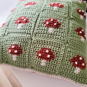 Crochet Pattern, Toadstool square, Granny square, easy crochet pattern, colorwork crochet, cottagecore, crochet pillow tutorial, Spring