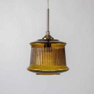 Hanglamp van amberkleurig glas uit het midden van de 20e eeuw, vintage Scandinavische hanglamp uit de jaren 70.