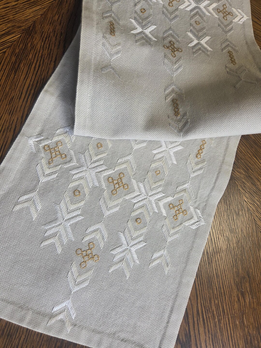 Hand Rummer Vintage Swedish Hand-embroidered Linen Table Runner – Geometric Folk ...