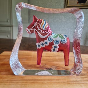 Swedish Traditional Art Glass – Målerås Glasbruk Dala Horse Sculpture, Red