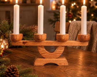 Vintage Zweedse grenen adventskaarshouder, Smålandsslöjd Värnamo, ontwerp door Stig Johnsson, Scandinavische volkskunst