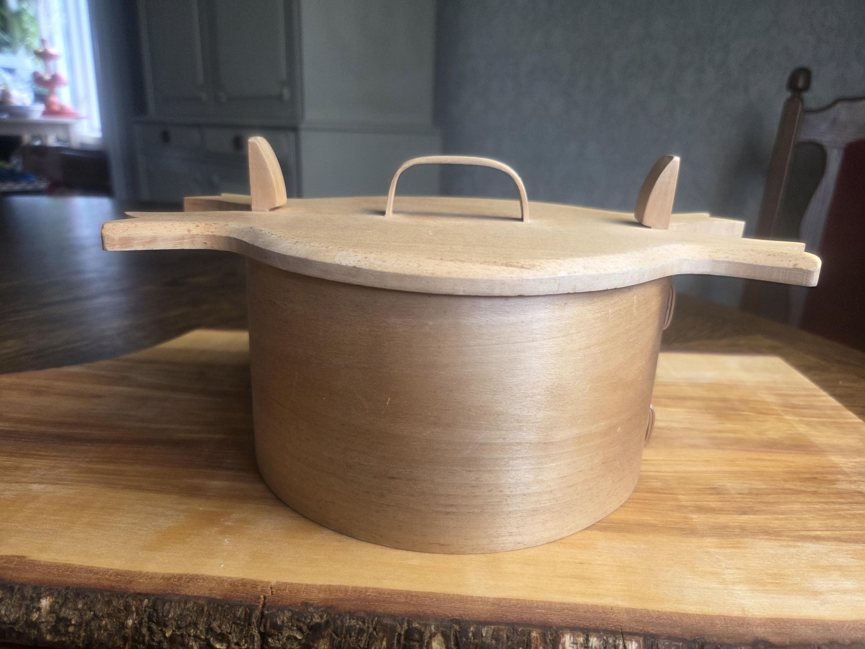 北欧ヴィンテージ Svepask スヴェパスク オーバルボックス アンティーク Vintage Swedish Svepask — Round Scandinavian Folk Art Box in Birch